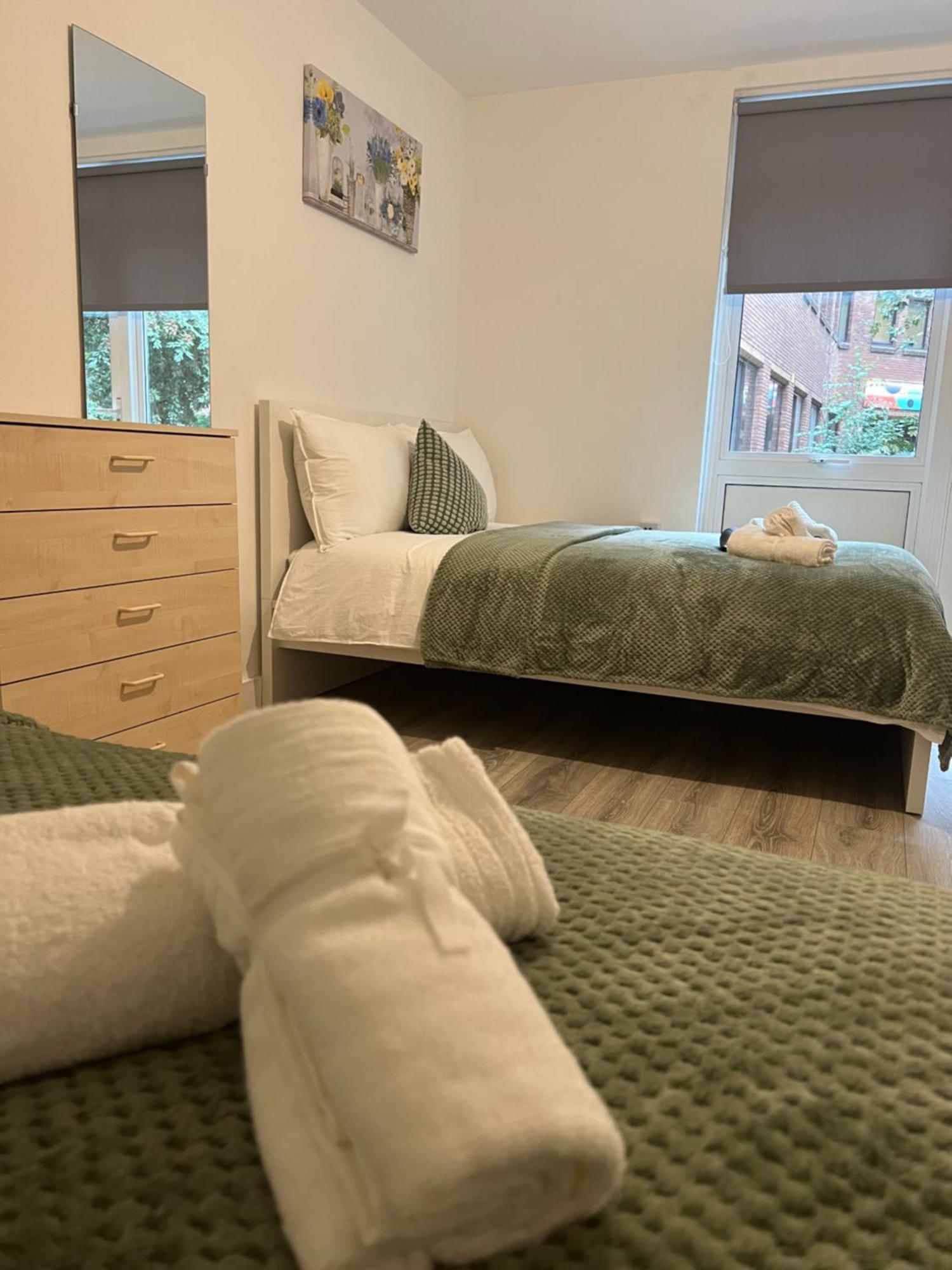 Lovely Triple And Quadruple Rooms In Euston & Square In Central Londra Dış mekan fotoğraf