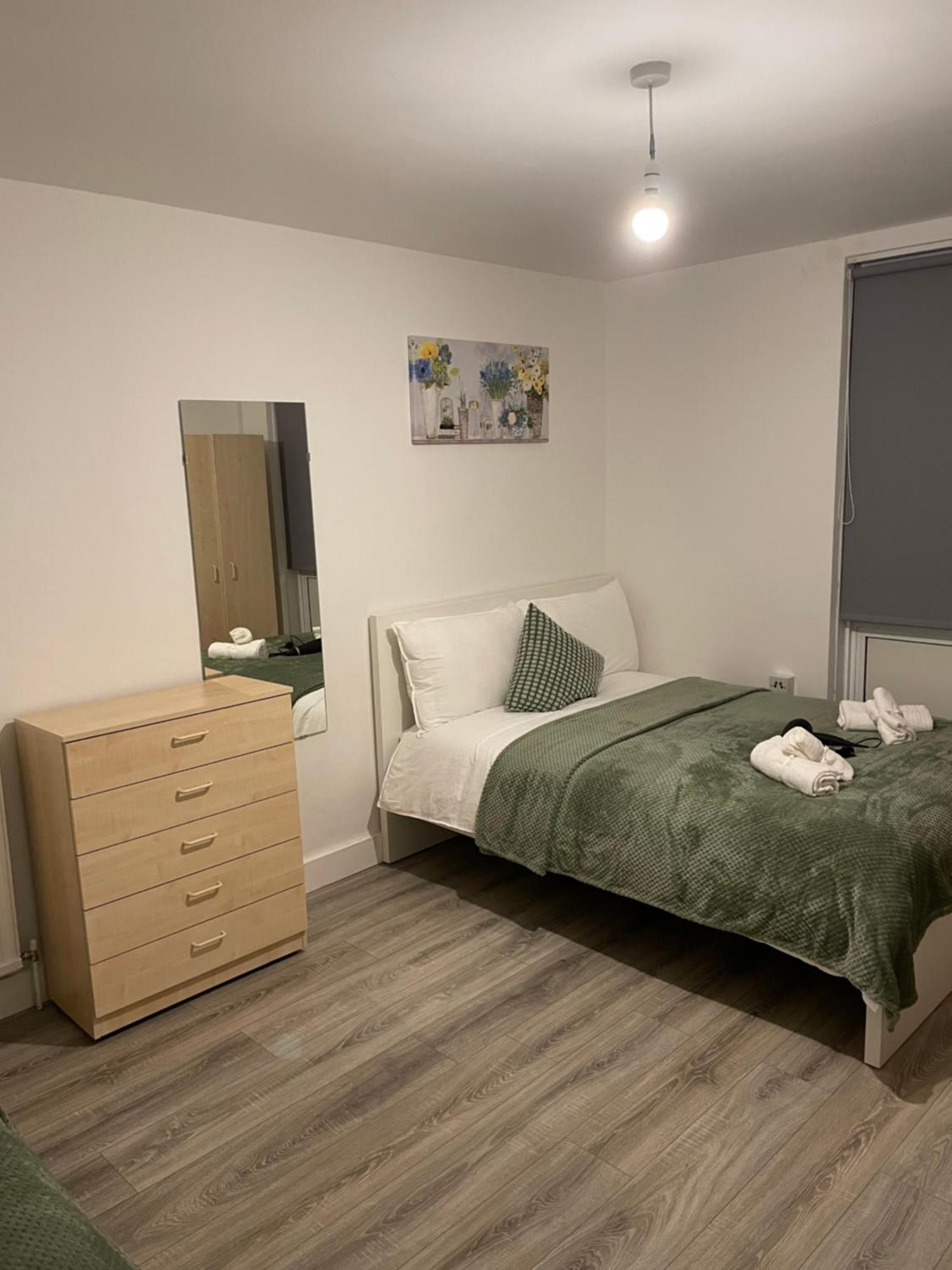 Lovely Triple And Quadruple Rooms In Euston & Square In Central Londra Dış mekan fotoğraf